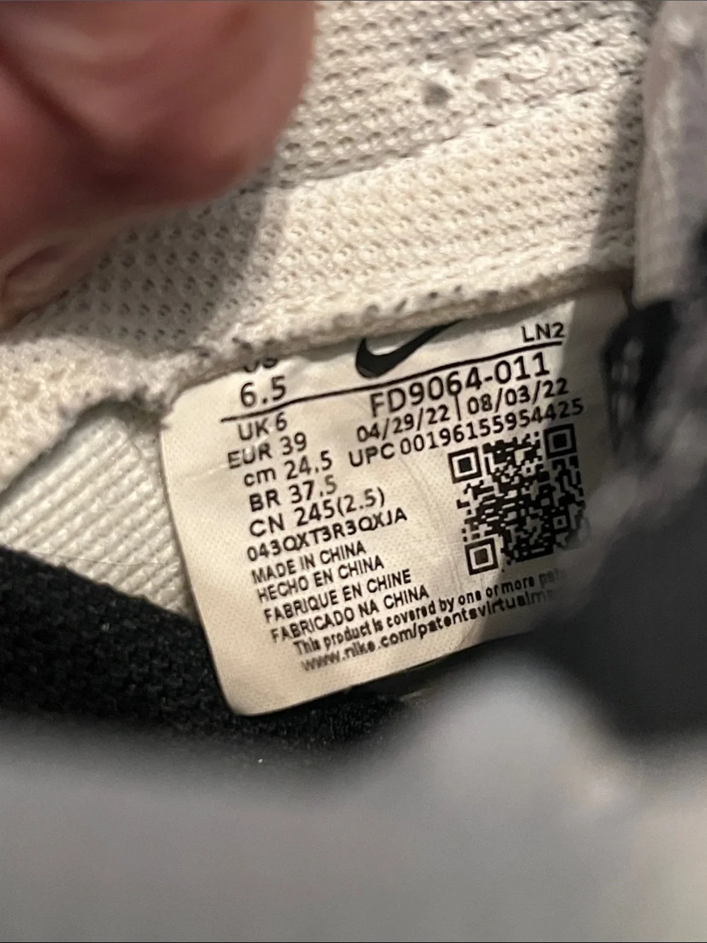 Nike Black & White Low-Top Reverse Panda Sneakers